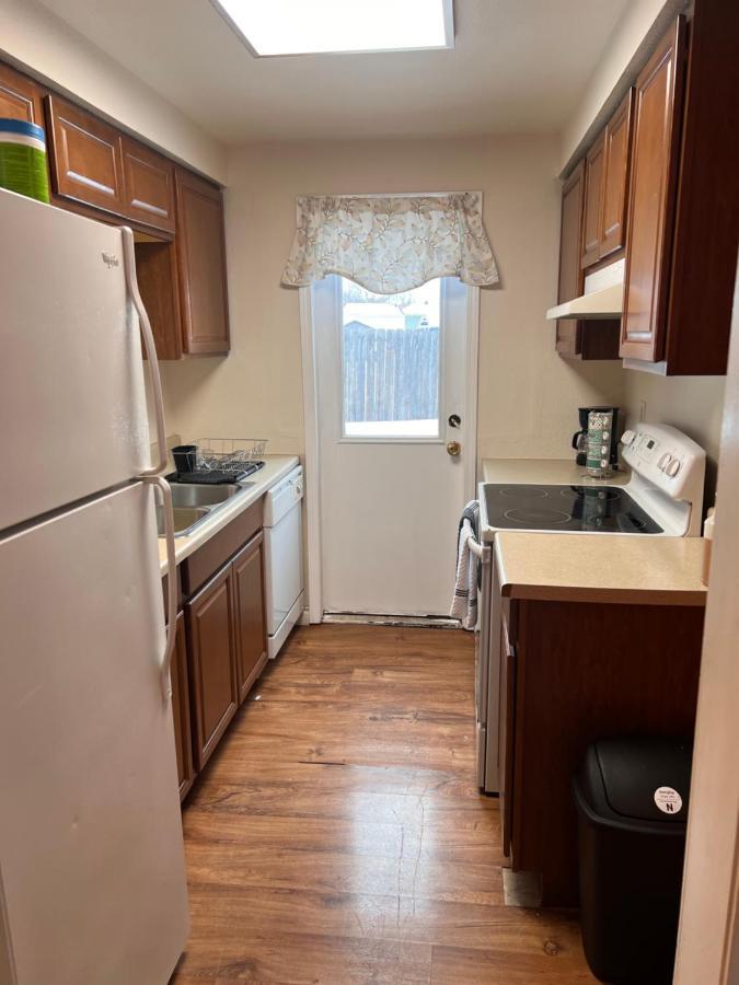 Lovely Two Bedroom, Minutes Away From Downtown Anchorage Exterior photo