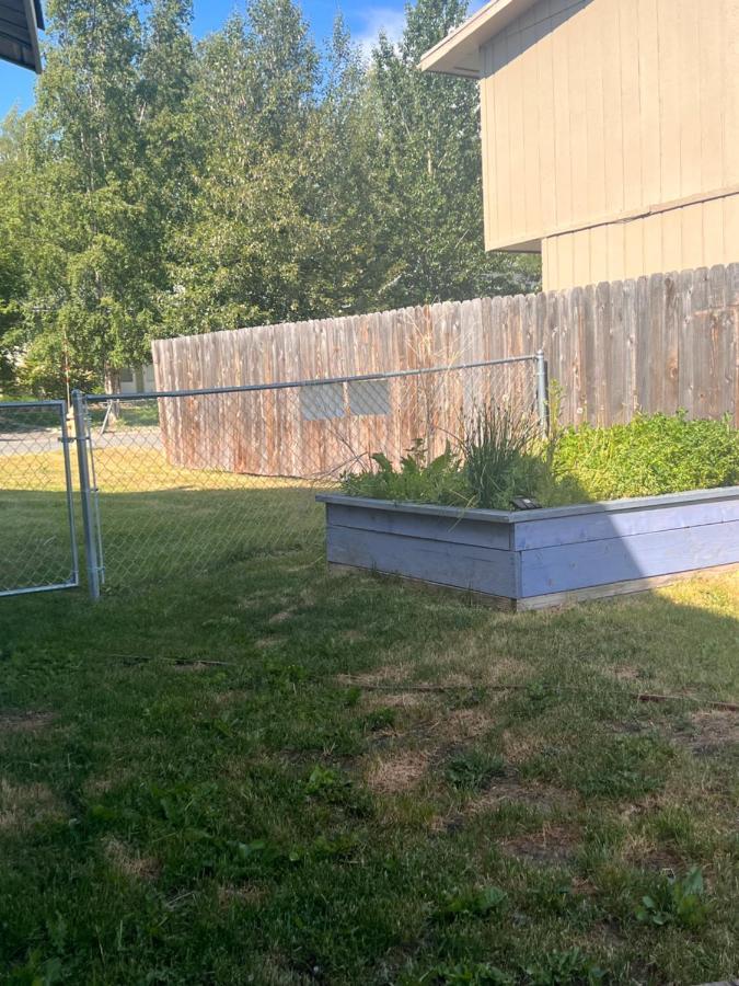 Lovely Two Bedroom, Minutes Away From Downtown Anchorage Exterior photo